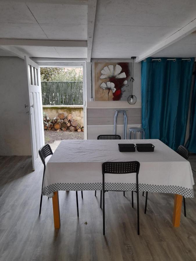 Smith Cosy Guest House Chateaumeillant Ngoại thất bức ảnh
